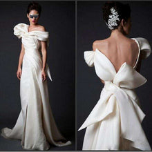 Load image into Gallery viewer, High End Evening Gowns Ivory Long V Neck Floor Length Formal Dresses Vestidos Evening Dress Arabian With Huge Bow Back - Ole Misc.